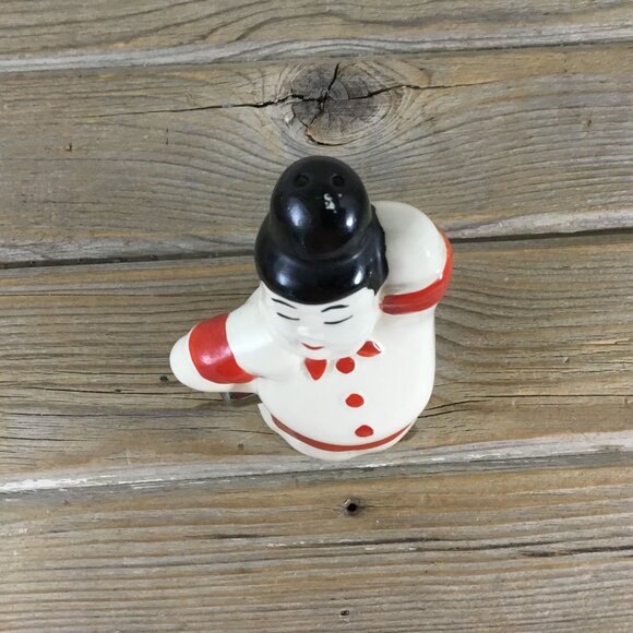 Vintage Fat Italian Pizza Chef Wife Salt Shaker Red & White Ceramic 5.75" Kitsch - Picture 5 of 7